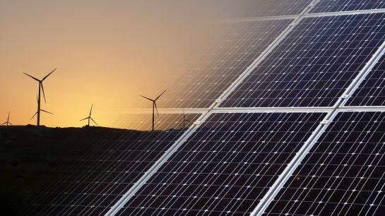 Komentář: Nebraňte se přechodu na čistou energii, vyzvala respektovaná Mezinárodní energetická agentura. Vyplatí se to pro klima i energetickou bezpečnost